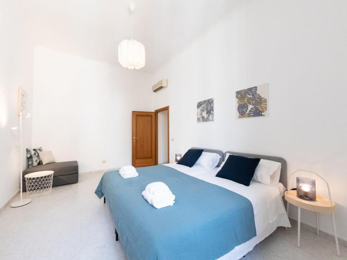 The Rent - Lovely Two-bedroom Near Termini Station Rom